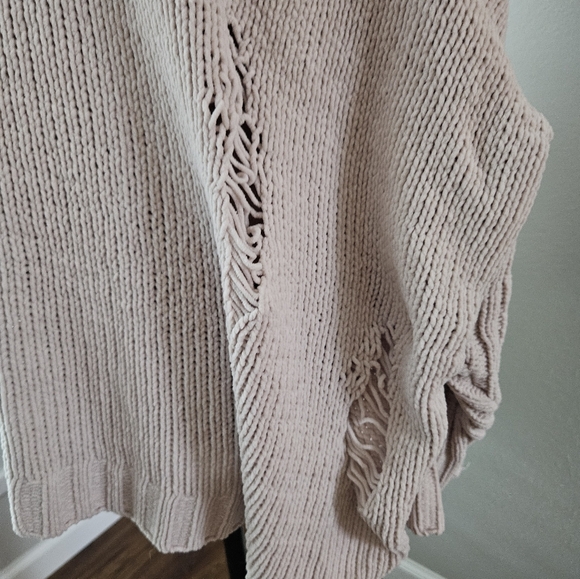 Distressed sweater hoodie - Picture 3 of 10